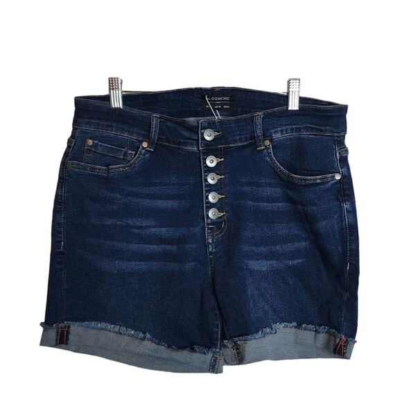 BloomChic Skinny Very Stretchy Dark Wash Single Breasted Denim Shorts, NWT 14/16 - Picture 2 of 7